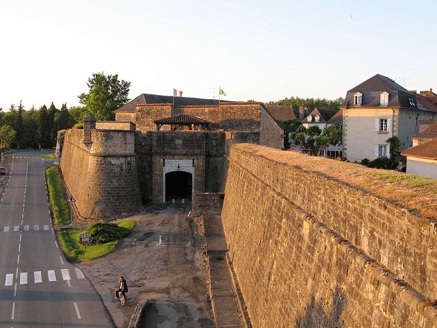 remparts de Navarrenx